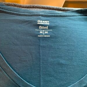 Old navy maternity long sleeve